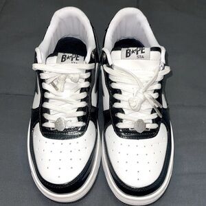 black and white bapestas